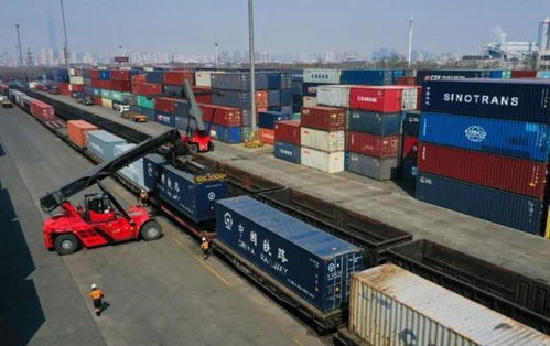 国铁北京局1至11月份累计发送货物3.35亿吨